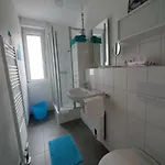 Apartmenthaus Lorbach * Solingen