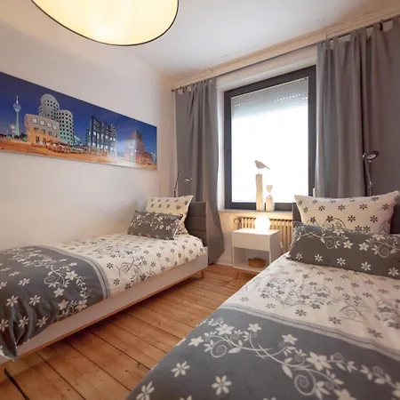 Apartmenthaus Lorbach Apartamento Solingen